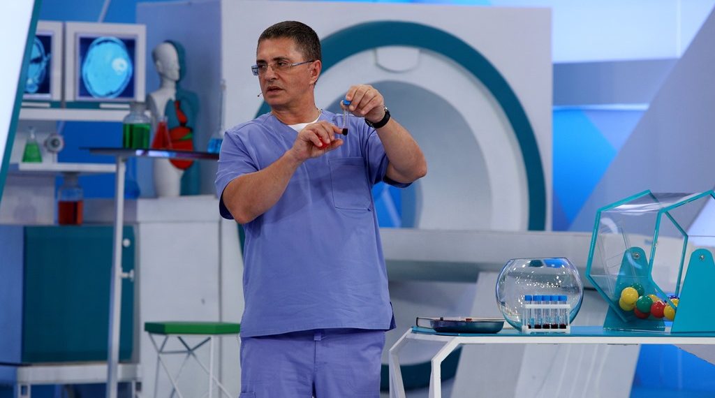 Доктор Мясников раскритиковал массовые тестирования на грипп и ковид