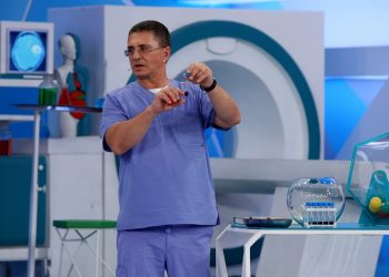 Доктор Мясников раскритиковал массовые тестирования на грипп и ковид