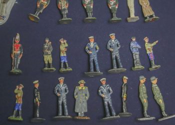 История игрушек — путешествие оловянных солдатиков во времени