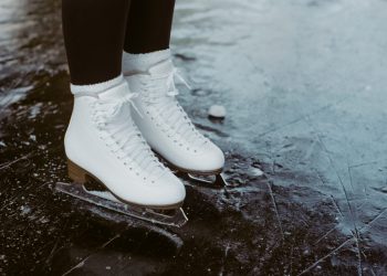 Катки открылись в пяти парках Новосибирска: сколько стоит прокат