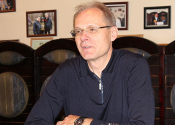 Экс-губернатор Новосибирской области выиграл в суде у государства 7 млн рублей