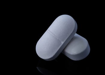 Росздравнадзор предупредил о проблемах с поставкой лекарств в аптеки