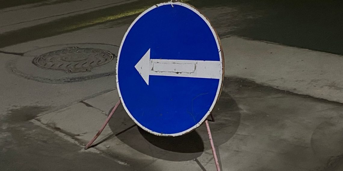 На двух улицах Новосибирска ограничат движение транспорта до начала марта