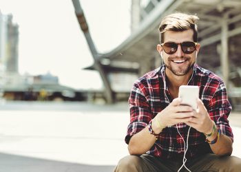 Туристы Новосибирской области отправились в массовое кинопаломничество на Кавказ