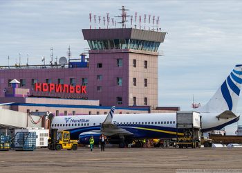 Больше 20 рейсов в Норильск задержаны из-за непогоды