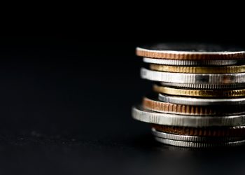 Доля россиян с двумя и более кредитами впервые превысила 50%