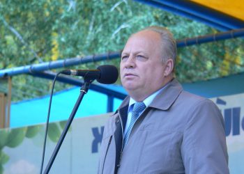 Глава Центрального округа Новосибирска не признал вину по делу о «стеле Бастрыкина»