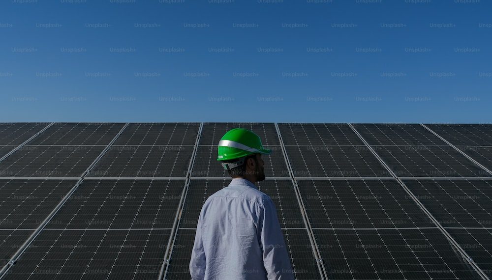 Стали известны самые высокооплачиваемые профессии в промышленной сфере Новосибирской области