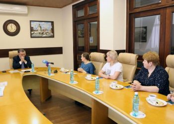 Мамы и жены бойцов — на приеме у спикера регионального парламента