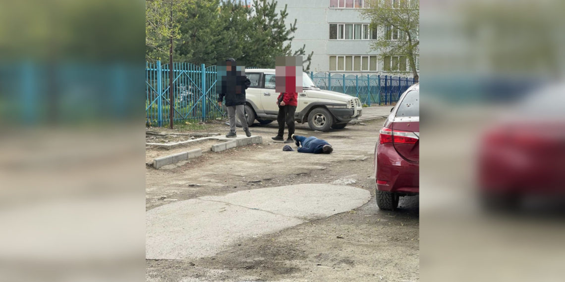 Группа 12-летних подростков избила прохожего со сломанной рукой в Новосибирске