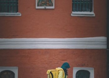 «И во веки веков, аминь»: РПЦ утвердила молитву для поиска работы