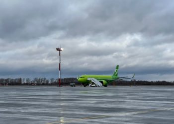 Авиакомпании начали массово отменять внутренние рейсы по России