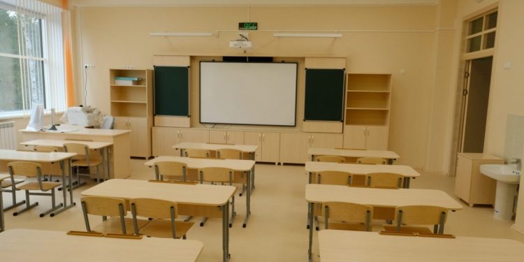 Родители 10-й гимназии Новосибирска грозят всеобщей забастовкой