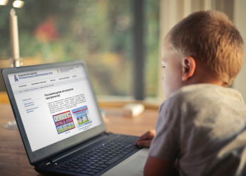 Специалисты АО «РЭС» напомнили правила электробезопасности в начале каникул