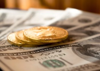 «Райффайзенбанк» установит комиссию в 50% за переводы долларов из других банков