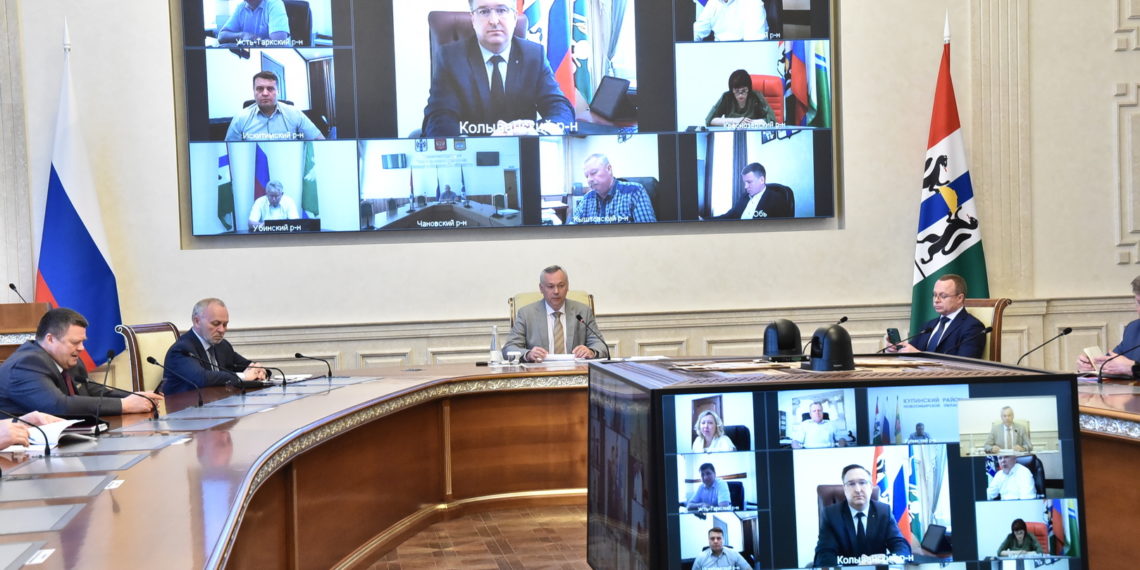 Андрей Травников поручил оперативно восстановить работу ЦКБ в Академгородке после пожара