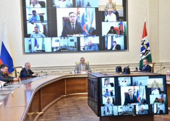 Андрей Травников поручил оперативно восстановить работу ЦКБ в Академгородке после пожара