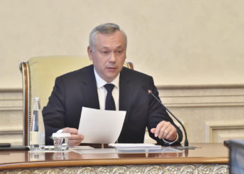 Губернатор Андрей Травников дал поручения по строительству и ремонту социально значимых объектов