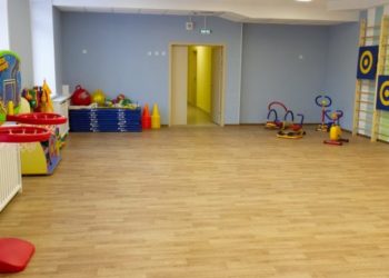 Силовики пришли с обысками в детский сад на левом берегу Новосибирска