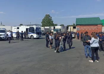 После проверки МВД в Новосибирской области депортируют 64 нелегалов