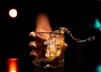 В России могут запретить продавать алкоголь в жилых домах