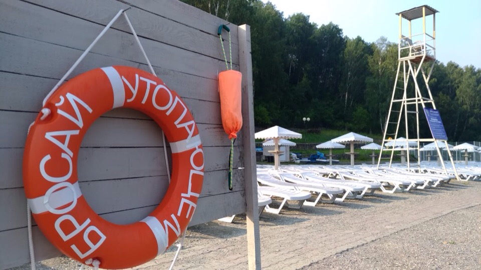 Неофициальный пляж в микрорайоне Шлюз признали опасным для купания