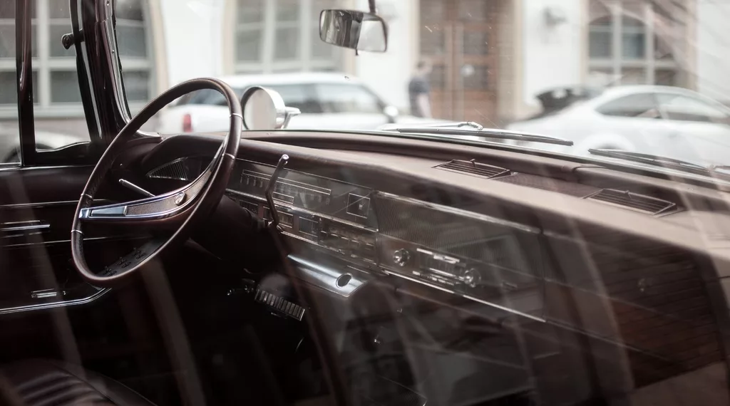 В Новосибирске пьяный рецидивист угнал чужое авто и уехал в соседнее село