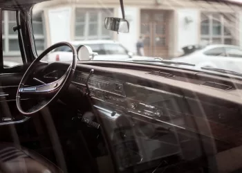 В Новосибирске пьяный рецидивист угнал чужое авто и уехал в соседнее село