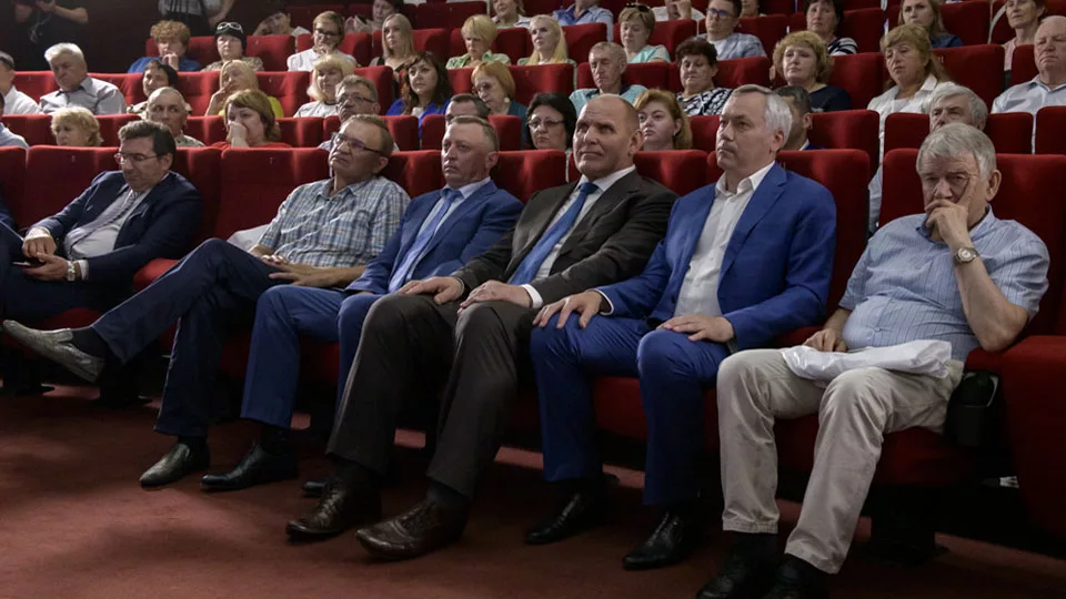 В Новосибирске прошел Форум движения широкой общественной поддержки «Сделай выбор»