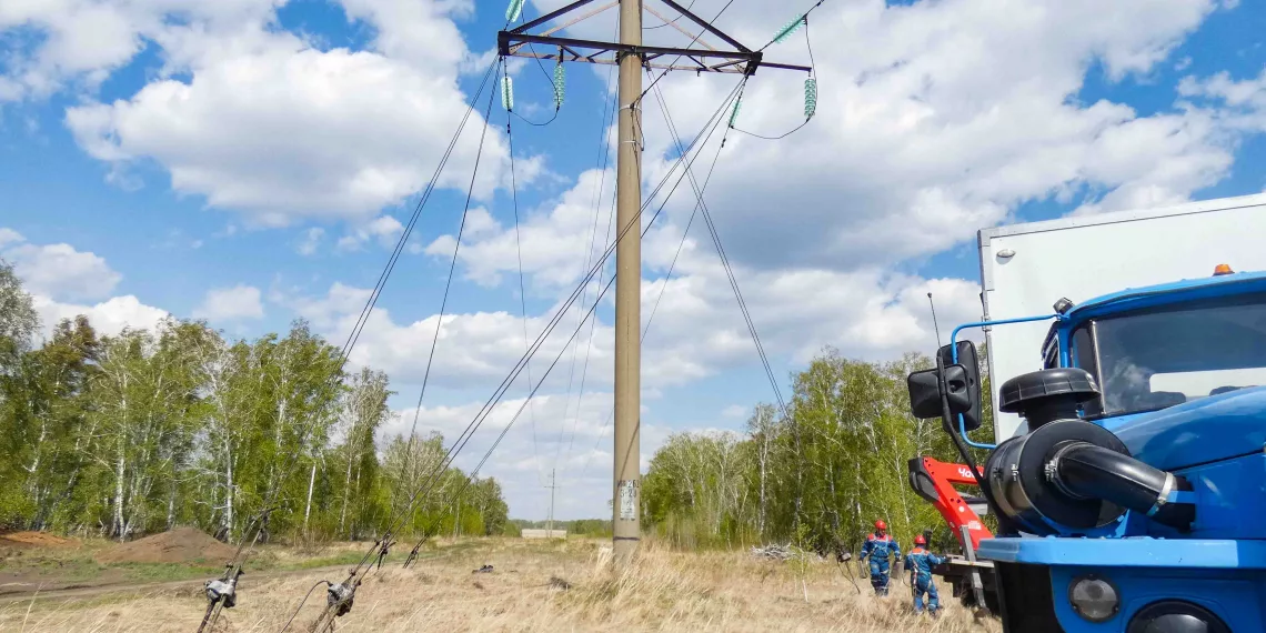 АО «РЭС» активно готовит электросети к зиме – ремонтная программа идет с перевыполнением