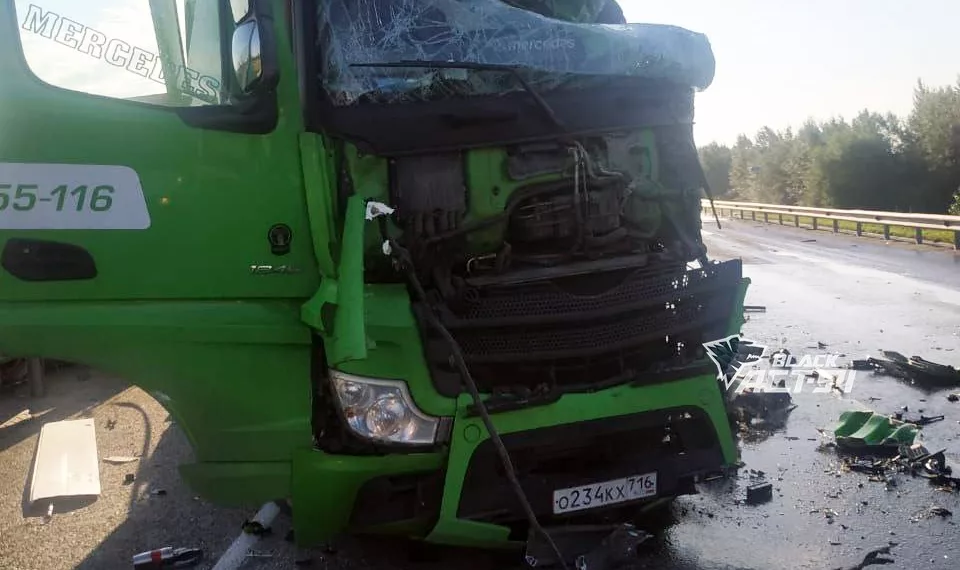 Стали известны подробности смертельного ДТП с тремя фурами под Новосибирском