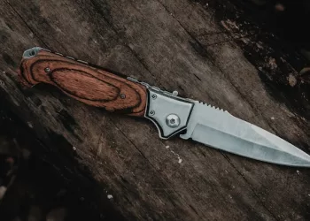 В Новосибирске продавщица помогла задержать грабителя-рецидивиста