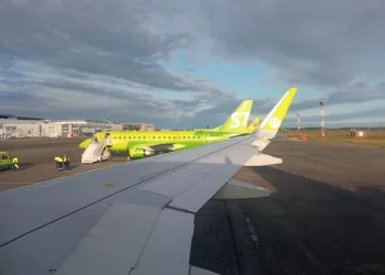 Рейс Омск — Новосибирск задержали из-за анонимного звонка