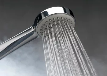 В Новосибирске у жителей сразу десяти улиц отключат горячую воду