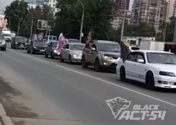 ЧВК «Вагнер» устроили автопробег в центре Новосибирска