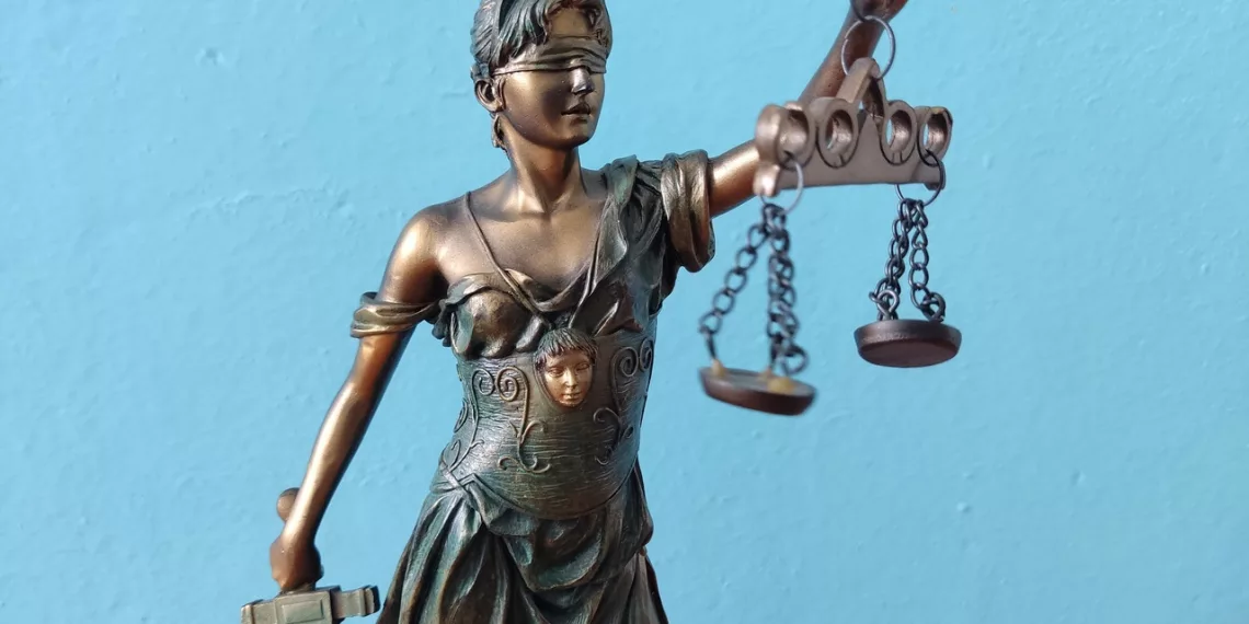 В Новосибирске арестовали полицейских, подозреваемых в убийстве подростка