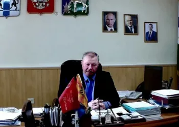 Глава Кыштовского района с 28-летним стажем сложил свои полномочия