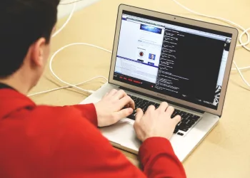 Новосибирского хакера будут судить за кражу криптовалюты более чем у тысячи человек