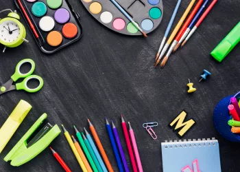 Расходы на сбор ребенка в школу выросли в Новосибирске на 5% за год