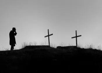 Таинственное новосибирское кладбище проверят на халатность