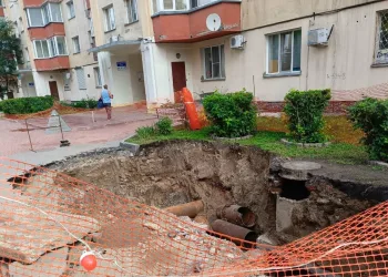 В Ленинском районе люди больше месяца живут без горячей воды
