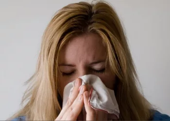 Новосибирских школьников массово переводят на дистанционное обучение