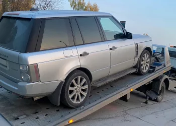 Сибиряк игнорировал приставов на полмиллиона и лишился Range Rover