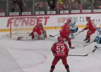 ХК «Сибирь» выиграл уральский  «Автомобилист» со счетом 3:1