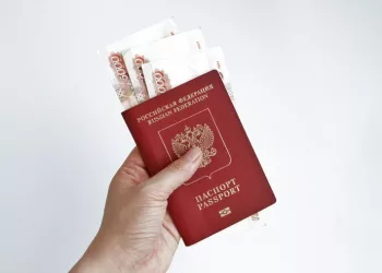 В Сибири угонщики пытались скрыться от ДПС, но выронили паспорт