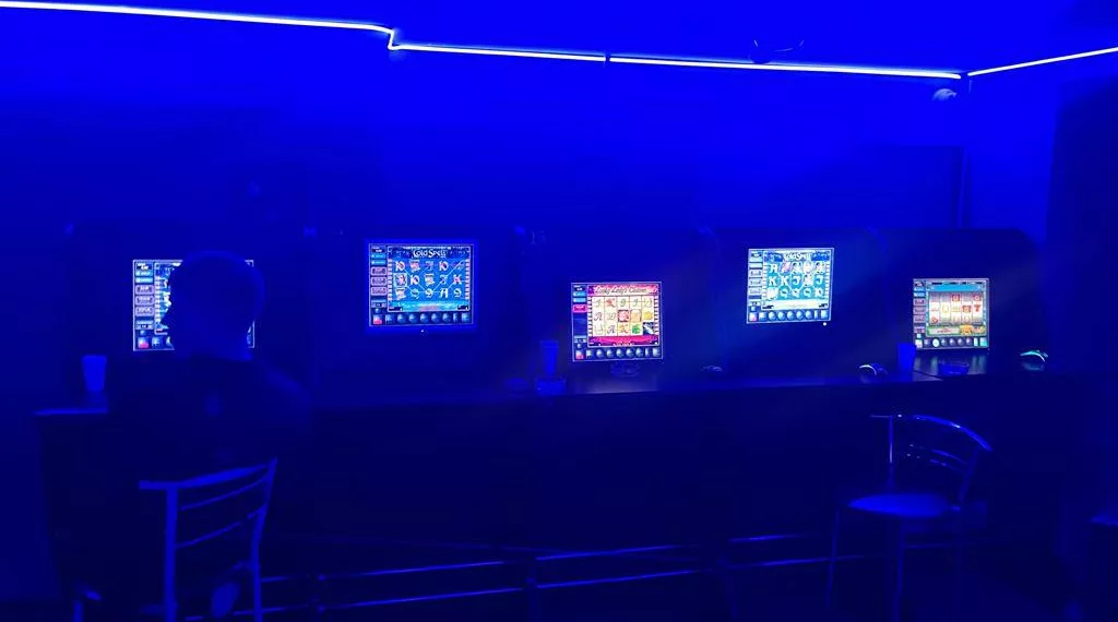 На Красном проспекте прикрыли подпольное казино