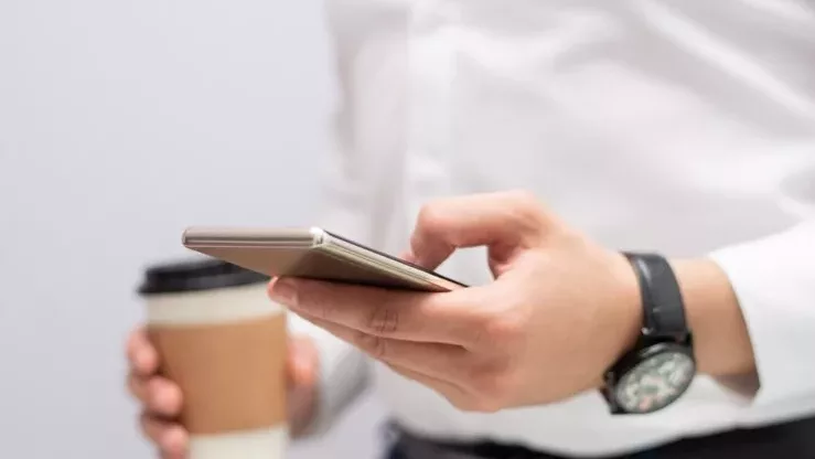 Красноярцы летают за кэшбэк, новосибирцы ходят в кафе, а кемеровчане одеваются в магазинах