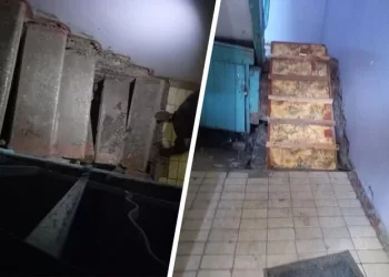 Прокуратура организовала проверку после обрушения лестницы в доме Калининского района