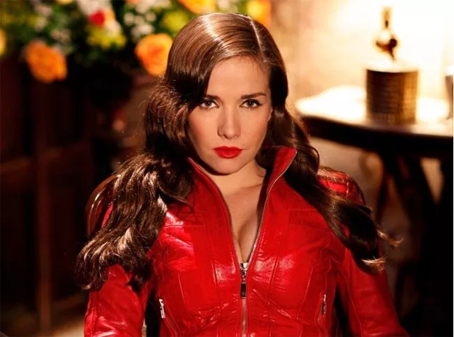 Общественники из Новосибирска требуют лишить гражданства Наталию Орейро