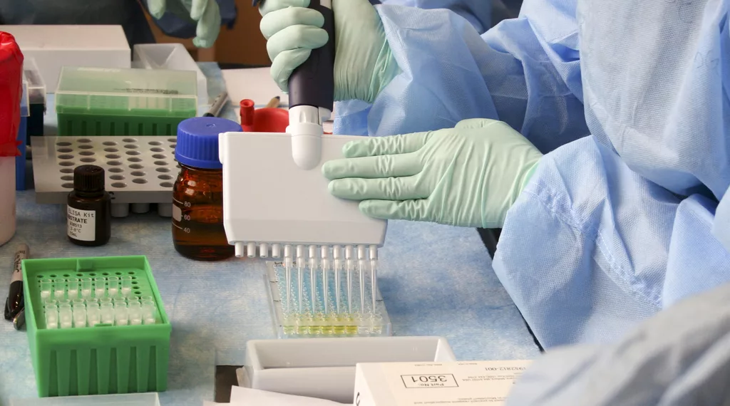 Россия стала лидером по приросту заболевших коронавирусом